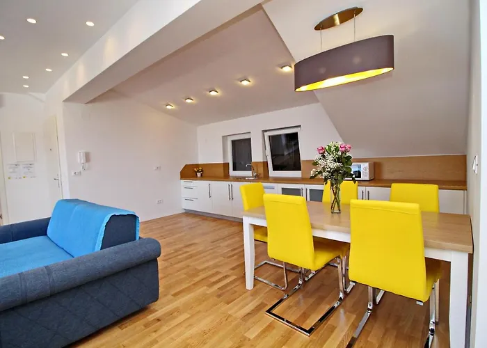 Apartments Kula