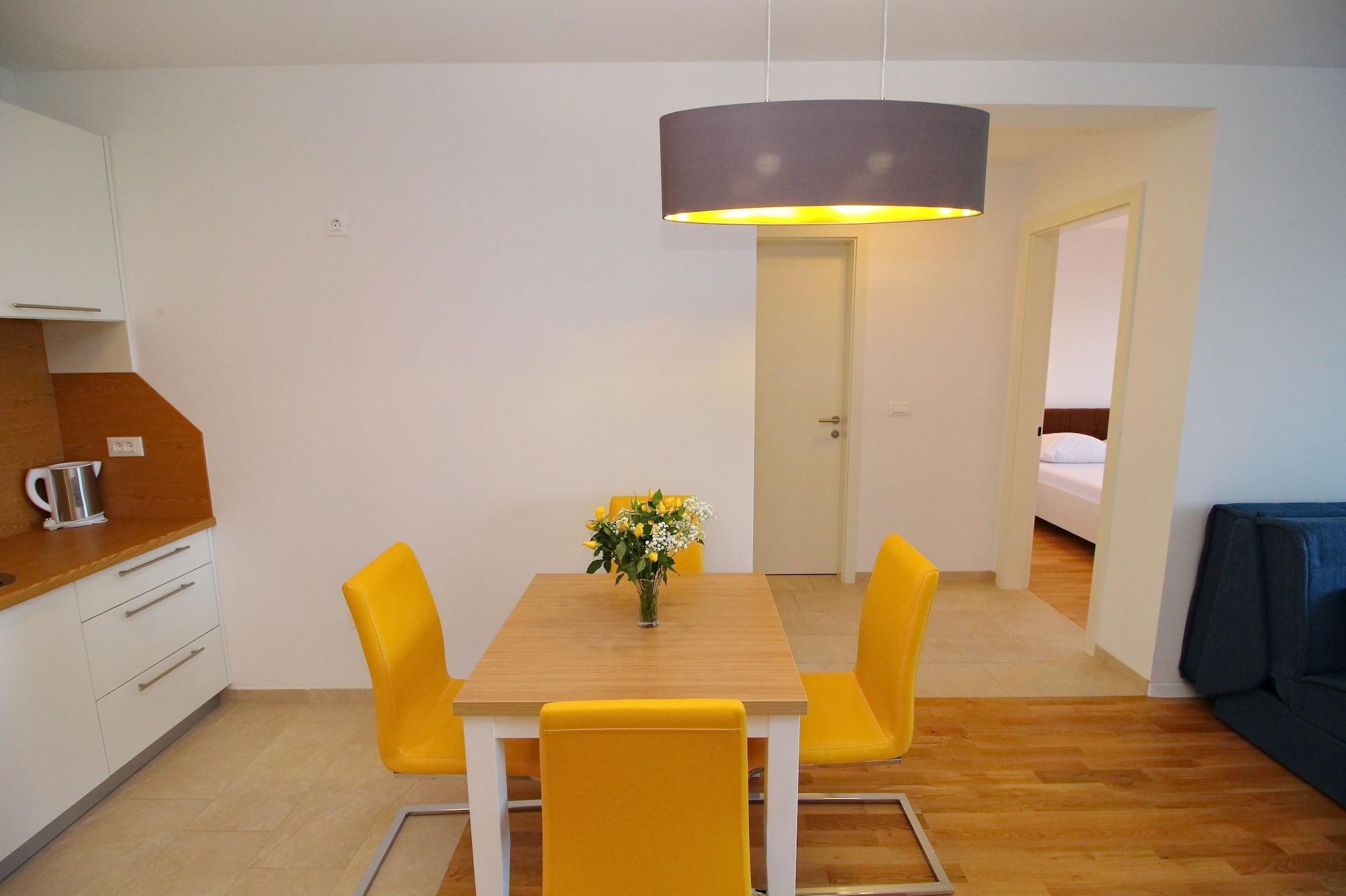 Apartment Kula *
